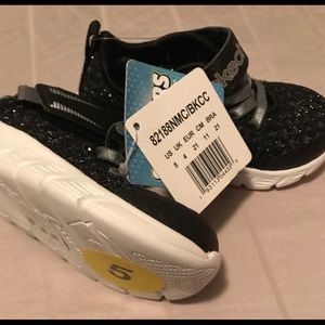 Toddler NWT sketchers